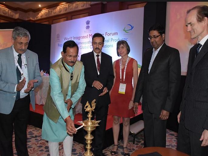 Industry should invest in homeopathy research, Shripad Naik appealed |  होमियोपॅथीमध्ये संशोधनासाठी उद्योगांनी गुंतवणूक करावी, केंद्रीय आयुषमंत्री श्रीपाद नाईक यांचे आवाहन  Industry should invest in homeopathy research, Shripad Naik appealed |  होमियोपॅथीमध्ये संशोधनासाठी उद्योगांनी गुंतवणूक करावी, केंद्रीय आयुषमंत्री श्रीपाद नाईक यांचे आवाहन