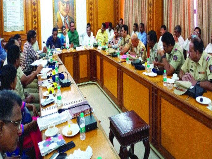 Meeting on traffic congestion in Uran-JNPT | उरण-जेएनपीटीतील वाहतूककोंडीप्रकरणी बैठक, श्रीरंग बारणे यांच्या अधिकाऱ्यांना सूचना Meeting on traffic congestion in Uran-JNPT | उरण-जेएनपीटीतील वाहतूककोंडीप्रकरणी बैठक, श्रीरंग बारणे यांच्या अधिकाऱ्यांना सूचना