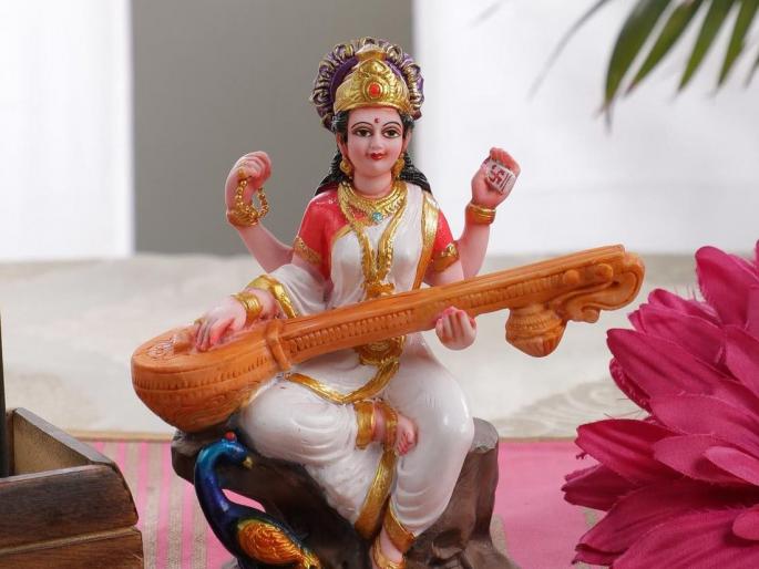 The award was rejected for keeping the image of Saraswati | सरस्वतीची प्रतिमा ठेवली म्हणून नाकारला पुरस्कार The award was rejected for keeping the image of Saraswati | सरस्वतीची प्रतिमा ठेवली म्हणून नाकारला पुरस्कार