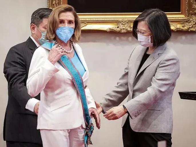 Taiwan's President Tsai Ing-wen, America's Nancy Pelosi and Xi Jinping | पोलादी दोघी अन् जिनपिंग Taiwan's President Tsai Ing-wen, America's Nancy Pelosi and Xi Jinping | पोलादी दोघी अन् जिनपिंग
