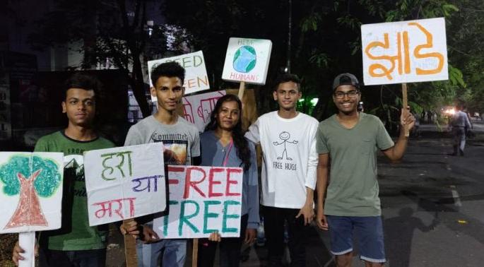World Earth Day; Free tree distribution by students in Nagpur | जागतिक वसुंधरा दिन; विद्यार्थ्यांनी वाटली मोफत रोपटी