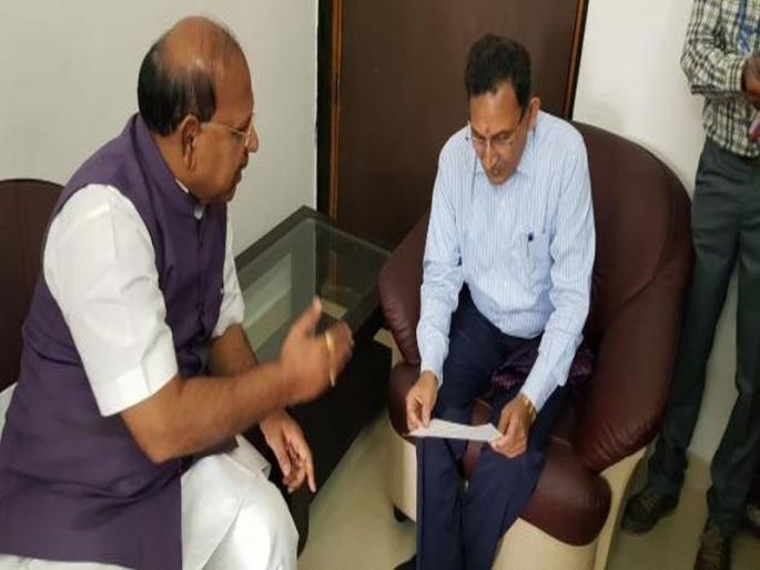 Superfast stop at Dhamangaon, Chandur railway station; Ramdas Tadas also demanded Railway Stop Action Committee | धामणगाव, चांदूर रेल्वे स्थानकावर सुपरफास्टचा थांबा द्या; रेल रोको कृती समितीह रामदास तडस यांचीही मागणी Superfast stop at Dhamangaon, Chandur railway station; Ramdas Tadas also demanded Railway Stop Action Committee | धामणगाव, चांदूर रेल्वे स्थानकावर सुपरफास्टचा थांबा द्या; रेल रोको कृती समितीह रामदास तडस यांचीही मागणी