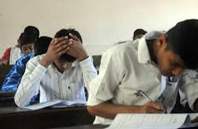 Confusion about 10th, 12th re-examination! | दहावी, बारावीच्या पुनर्परीक्षाविषयी संभ्रम! Confusion about 10th, 12th re-examination! | दहावी, बारावीच्या पुनर्परीक्षाविषयी संभ्रम!