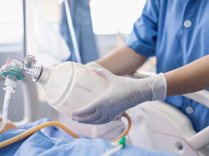 12th Class Students Reached On Ventilator Due To Beating Of Teacher In Faridabad | वर्गात १० मिनिटं उशिरा पोहचल्यानं शिक्षक संतापला; विद्यार्थी व्हेंटिलेटरवर 12th Class Students Reached On Ventilator Due To Beating Of Teacher In Faridabad | वर्गात १० मिनिटं उशिरा पोहचल्यानं शिक्षक संतापला; विद्यार्थी व्हेंटिलेटरवर