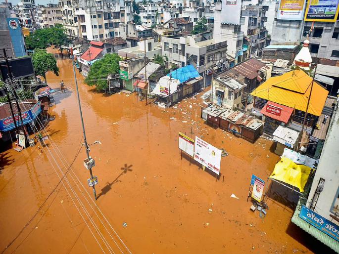 Maharashtra Flood Rehabilitation Challenge The government will have to come up with a long-term plan | Maharashtra Flood: पुनर्वसनाचे आव्हान! सरकारला दीर्घ पल्ल्याची योजना आखावी लागेल Maharashtra Flood Rehabilitation Challenge The government will have to come up with a long-term plan | Maharashtra Flood: पुनर्वसनाचे आव्हान! सरकारला दीर्घ पल्ल्याची योजना आखावी लागेल