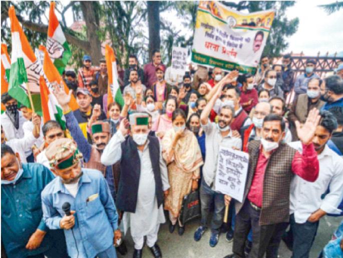 Lakhimpur Kheri: Farmers demand arrest of accused; Refuse to bury the dead | Lakhimpur Kheri: आरोपींना अटक करण्याची शेतकऱ्यांची मागणी; मृतांवर अंत्यसंस्कार करण्यास नकार Lakhimpur Kheri: Farmers demand arrest of accused; Refuse to bury the dead | Lakhimpur Kheri: आरोपींना अटक करण्याची शेतकऱ्यांची मागणी; मृतांवर अंत्यसंस्कार करण्यास नकार