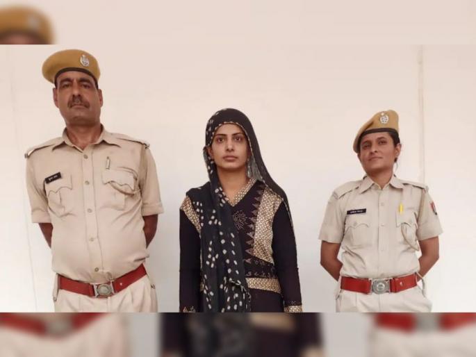 Husband who had an obscene chat with another woman; The enraged wife was killed by the charger | दुसऱ्या महिलेसोबत अश्लिल चॅट करायचा पती; संतापलेल्या पत्नीने चार्जरनं जीव घेतला Husband who had an obscene chat with another woman; The enraged wife was killed by the charger | दुसऱ्या महिलेसोबत अश्लिल चॅट करायचा पती; संतापलेल्या पत्नीने चार्जरनं जीव घेतला