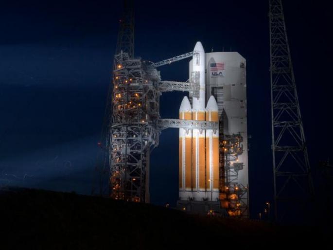 NASA's historic flight, 'Solar probable vehicle' towards the sun | नासाचे ऐतिहासिक उड्डाण, सूर्याच्या दिशेने झेपावले 'सोलर प्रोब यान' NASA's historic flight, 'Solar probable vehicle' towards the sun | नासाचे ऐतिहासिक उड्डाण, सूर्याच्या दिशेने झेपावले 'सोलर प्रोब यान'