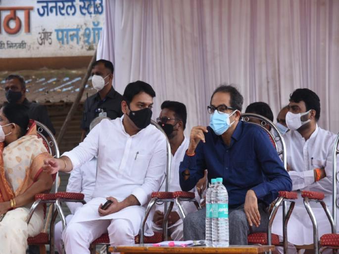 Maharashtra Flood: BJP Keshav Upadhye Target CM Uddhav Thackeray | “मुख्यमंत्री उद्धव ठाकरेंचा रोख नेमका कुणाकडे आहे? सहज बोलले की 'घड्याळा'ची वेळ चुकलीय?” Maharashtra Flood: BJP Keshav Upadhye Target CM Uddhav Thackeray | “मुख्यमंत्री उद्धव ठाकरेंचा रोख नेमका कुणाकडे आहे? सहज बोलले की 'घड्याळा'ची वेळ चुकलीय?”