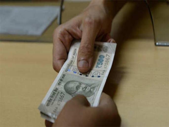 In Covid period, 600 bribe takers arrested, Taking more than 1 crores bribe in 200 days | कोविड काळातही अधिकाऱ्यांची वसुली जोमात; ६०० लाचखोरांना अटक, २०० दिवसांत कोट्यवधी उकळले In Covid period, 600 bribe takers arrested, Taking more than 1 crores bribe in 200 days | कोविड काळातही अधिकाऱ्यांची वसुली जोमात; ६०० लाचखोरांना अटक, २०० दिवसांत कोट्यवधी उकळले