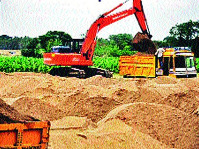 Notice to the administration of the soil with the government | शासनासह प्रशासनाला मातीचोरीप्रकरणी नोटीस Notice to the administration of the soil with the government | शासनासह प्रशासनाला मातीचोरीप्रकरणी नोटीस