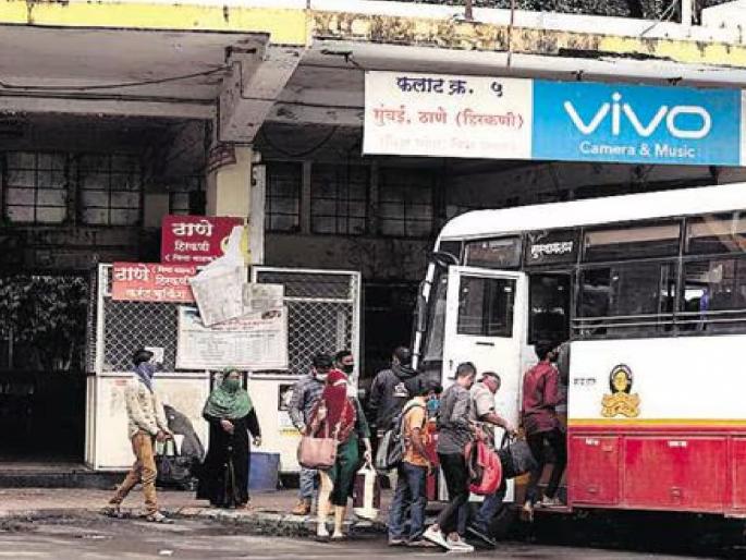 Buy the ticket first, board the bus only later; As the rush of passengers increases, ST Corporation on 'old mode' | आधी तिकिट घ्या, नंतरच बसमध्ये चढा; प्रवाशांची गर्दी वाढताच एसटी महामंडळ 'जुन्या मोड'वर Buy the ticket first, board the bus only later; As the rush of passengers increases, ST Corporation on 'old mode' | आधी तिकिट घ्या, नंतरच बसमध्ये चढा; प्रवाशांची गर्दी वाढताच एसटी महामंडळ 'जुन्या मोड'वर