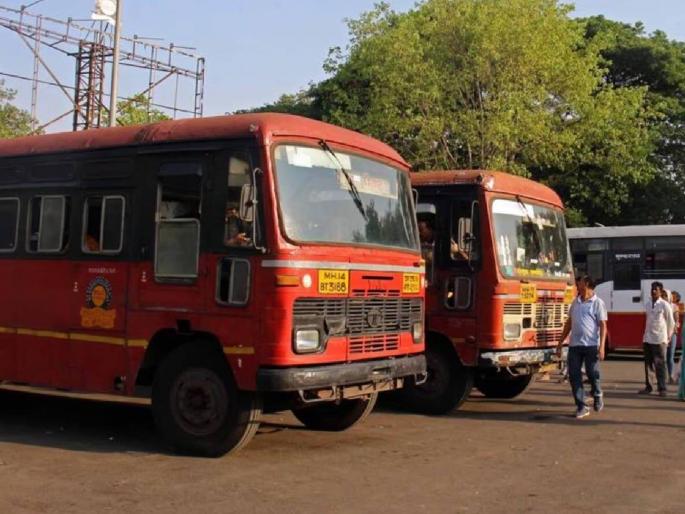 ST's 4,987 buses are full; decision to run 5,200 more buses this year for Ganpati festival | एसटीच्या ४ हजार ९८७ बसेस फुल्ल; गणपती उत्सवासाठी यंदा ५,२०० जादा गाड्या सोडण्याचा निर्णय ST's 4,987 buses are full; decision to run 5,200 more buses this year for Ganpati festival | एसटीच्या ४ हजार ९८७ बसेस फुल्ल; गणपती उत्सवासाठी यंदा ५,२०० जादा गाड्या सोडण्याचा निर्णय