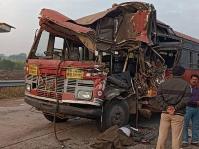 Excursion bus accident Teacher killed on the spot, one critical | सहलीला निघालेल्या बसचा अपघात; शिक्षक जागीच ठार, एक गंभीर Excursion bus accident Teacher killed on the spot, one critical | सहलीला निघालेल्या बसचा अपघात; शिक्षक जागीच ठार, एक गंभीर