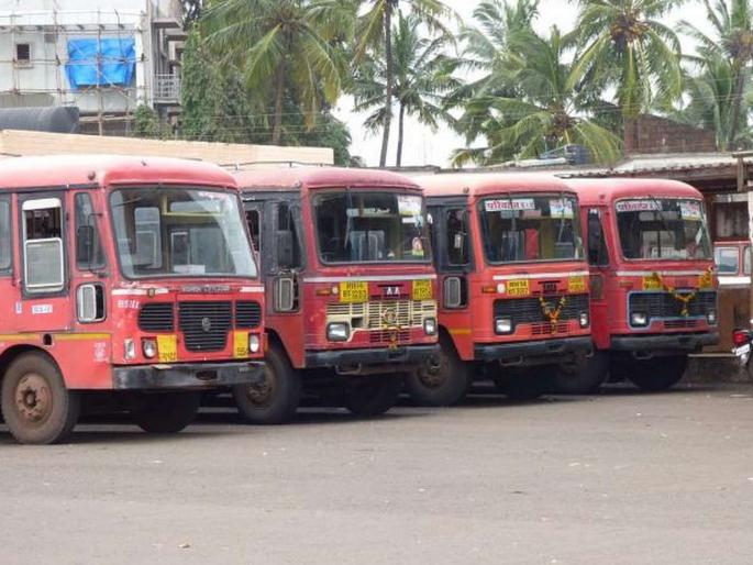 Passengers will be able to know the location of ST Bus on their mobile through an app created by the ST Corporation | एसटी बस कुठे आहे? मोबाइलवर ठावठिकाणा कळणार, येत्या महिनाभरात सुविधा Passengers will be able to know the location of ST Bus on their mobile through an app created by the ST Corporation | एसटी बस कुठे आहे? मोबाइलवर ठावठिकाणा कळणार, येत्या महिनाभरात सुविधा