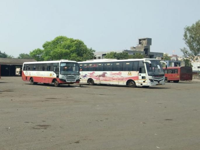 Buldhana: ST will go to the wedding of democracy, two days of service will be affected, arrangements have been made for 270 buses from all depots in Buldhana district. | Buldhana: एसटी जाणार लोकशाहीच्या लग्नाला, दोन दिवस सेवा होणार प्रभावित, बुलढाणा जिल्ह्यातील सर्व आगारातून २७० बसेसची केली व्यवस्था Buldhana: ST will go to the wedding of democracy, two days of service will be affected, arrangements have been made for 270 buses from all depots in Buldhana district. | Buldhana: एसटी जाणार लोकशाहीच्या लग्नाला, दोन दिवस सेवा होणार प्रभावित, बुलढाणा जिल्ह्यातील सर्व आगारातून २७० बसेसची केली व्यवस्था