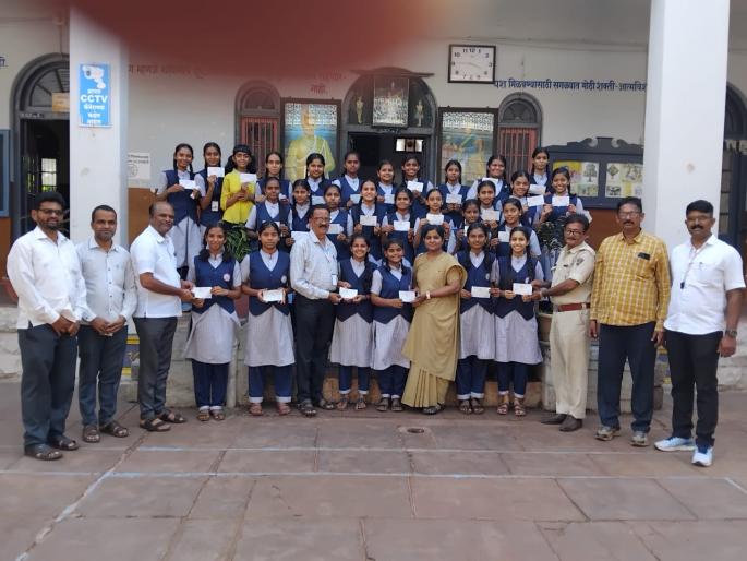 as many as 5 lakh 21 thousand 354 students took advantage of the st bus pass directly to school scheme said pratap sarnaik | तब्बल ५ लाख २१ हजार ३५४ विद्यार्थ्यांनी घेतला ‘ST पास थेट शाळेत’ योजनेचा लाभ: प्रताप सरनाईक as many as 5 lakh 21 thousand 354 students took advantage of the st bus pass directly to school scheme said pratap sarnaik | तब्बल ५ लाख २१ हजार ३५४ विद्यार्थ्यांनी घेतला ‘ST पास थेट शाळेत’ योजनेचा लाभ: प्रताप सरनाईक