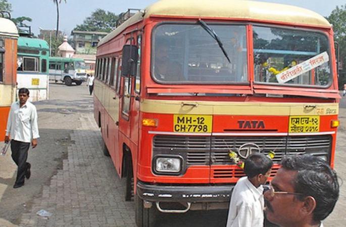 The number of buses in Nagpur is less than the number of passengers | नागपुरात प्रवाशांच्या तुलनेत कमी पडताहेत बसेस