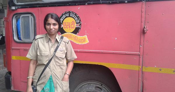 Ratnagiri: Allocation of new uniforms to ST employees on Saturdays, 4,000 employees get benefit | रत्नागिरी : एसटी कर्मचाऱ्यांना  नवीन गणवेशाचे शनिवारी आमदारांच्या हस्ते वाटप,  चार हजार कर्मचाऱ्यांना मिळणार लाभ Ratnagiri: Allocation of new uniforms to ST employees on Saturdays, 4,000 employees get benefit | रत्नागिरी : एसटी कर्मचाऱ्यांना  नवीन गणवेशाचे शनिवारी आमदारांच्या हस्ते वाटप,  चार हजार कर्मचाऱ्यांना मिळणार लाभ