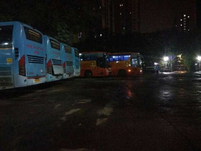 ST employees meet in Diwali, meeting with Chief Minister is fruitless | एसटी कर्मचा-यांचा ऐन दिवाळीत संप सुरू, मुख्यमंत्र्यांसोबतची बैठक निष्फळ ST employees meet in Diwali, meeting with Chief Minister is fruitless | एसटी कर्मचा-यांचा ऐन दिवाळीत संप सुरू, मुख्यमंत्र्यांसोबतची बैठक निष्फळ