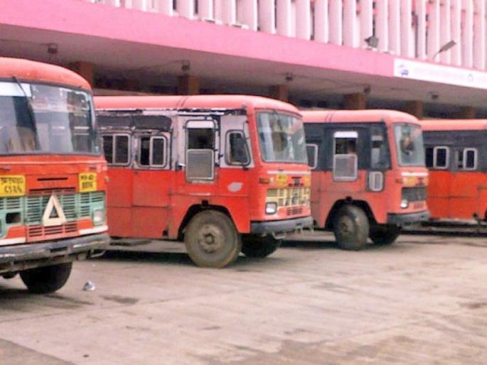 state transport employees complaint to be solved by employee court from march | एसटी कामगारांच्या तक्रारींना मिळणार आता 'ऑन दि स्पॉट' न्याय; मार्चपासून 'कर्मचारी अदालत' state transport employees complaint to be solved by employee court from march | एसटी कामगारांच्या तक्रारींना मिळणार आता 'ऑन दि स्पॉट' न्याय; मार्चपासून 'कर्मचारी अदालत'