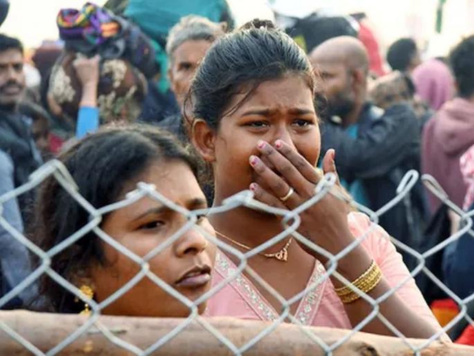 120 people got off a single bus at Mahakumbh, AI cameras captured them; Who is behind the stampede? | महाकुंभला एकाच बसमधून उतरले, १२० जणांना AI कॅमेरांनी टिपले; चेंगराचेंगरीमागे कोण? 120 people got off a single bus at Mahakumbh, AI cameras captured them; Who is behind the stampede? | महाकुंभला एकाच बसमधून उतरले, १२० जणांना AI कॅमेरांनी टिपले; चेंगराचेंगरीमागे कोण?