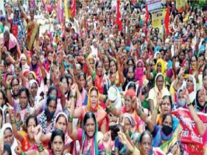 The strike of Anganwadi workers called off as the government promised to increase the salary and other demands | अखेर अंगणवाडी सेविकांचा संप मागे, सातारा जिल्ह्यातील साडेचार हजार अंगणवाड्यांचा निघाला टाळा The strike of Anganwadi workers called off as the government promised to increase the salary and other demands | अखेर अंगणवाडी सेविकांचा संप मागे, सातारा जिल्ह्यातील साडेचार हजार अंगणवाड्यांचा निघाला टाळा