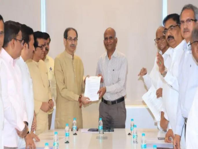 State Election Commission clarified the doubts raised by opposition party leaders regarding the electoral voter lists | "मतदार यादीतील बदलाचा विषय आमच्या कार्यकक्षेत नाही"; विरोधकांच्या आरोपांवर राज्य निवडणूक आयुक्ताचं उत्तर State Election Commission clarified the doubts raised by opposition party leaders regarding the electoral voter lists | "मतदार यादीतील बदलाचा विषय आमच्या कार्यकक्षेत नाही"; विरोधकांच्या आरोपांवर राज्य निवडणूक आयुक्ताचं उत्तर