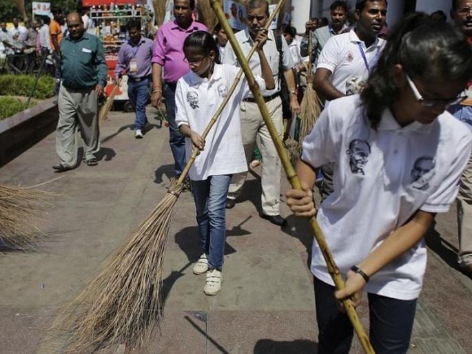 Cleaning Diwali activities to be implemented by students from house to house | विद्यार्थी घरोघरी राबवणार स्वच्छता दिवाळीचा उपक्रम Cleaning Diwali activities to be implemented by students from house to house | विद्यार्थी घरोघरी राबवणार स्वच्छता दिवाळीचा उपक्रम