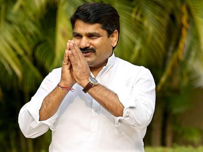 Meeting on policing honors in two days: Patil | पोलीसपाटील मानधनाबाबत दोन दिवसांत बैठक : पाटील Meeting on policing honors in two days: Patil | पोलीसपाटील मानधनाबाबत दोन दिवसांत बैठक : पाटील