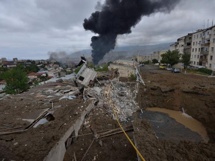 stepnekart city suffers due war between Armenia and Azerbaijan | दोन देशांमधल्या युद्धाच्या कात्रीत सापडलेल्या निवांत शहराची भकास गोष्ट