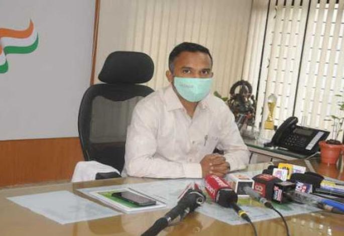 Stricter lockdown: Market locked 'after 1 p.m. | लॉकडाऊन आणखी कडक :  दुपारी १ नंतर मार्केट `लॉक’ Stricter lockdown: Market locked 'after 1 p.m. | लॉकडाऊन आणखी कडक :  दुपारी १ नंतर मार्केट `लॉक’