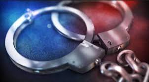 Two women arested by police for stolen gold ornaments | दीड लाखांचे सोन्याचे दागिने चोरणाऱ्या दोन महिला जेरबंद! Two women arested by police for stolen gold ornaments | दीड लाखांचे सोन्याचे दागिने चोरणाऱ्या दोन महिला जेरबंद!