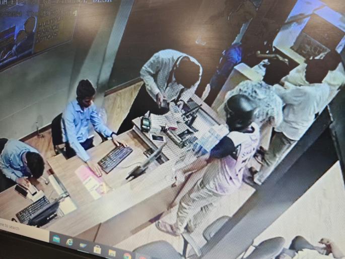 Buying a new mobile by entering the password of the stolen mobile, dombivali | चोरलेल्या मोबाईलचा पासवर्ड टाकून नवीन मोबाईलची खरेदी! Buying a new mobile by entering the password of the stolen mobile, dombivali | चोरलेल्या मोबाईलचा पासवर्ड टाकून नवीन मोबाईलची खरेदी!