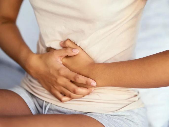 Half kg human hair and empty shampoo packets removed from girl stomach in Coimbatore | मुलीच्या पोटात होत होत्या जोरदार वेदना, सर्जरी करताना जे दिसलं ते पाहून डॉक्टर हैराण....