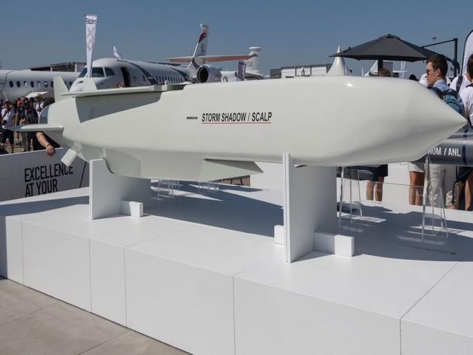 Ukraine fires British-Franco Storm Shadow missiles into Russia for first time, say reports | किती घातक आहेत स्टॉर्म शॅडो क्षेपणास्त्रे? युक्रेनने पहिल्यांदाच रशियावर डागली, उडाली एकच खळबळ! Ukraine fires British-Franco Storm Shadow missiles into Russia for first time, say reports | किती घातक आहेत स्टॉर्म शॅडो क्षेपणास्त्रे? युक्रेनने पहिल्यांदाच रशियावर डागली, उडाली एकच खळबळ!