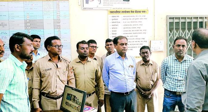 Mahavitran aggressive against beating power workers | वीज कर्मचाऱ्यांना मारहाण करणाऱ्यांविरोधात महावितरण आक्रमक