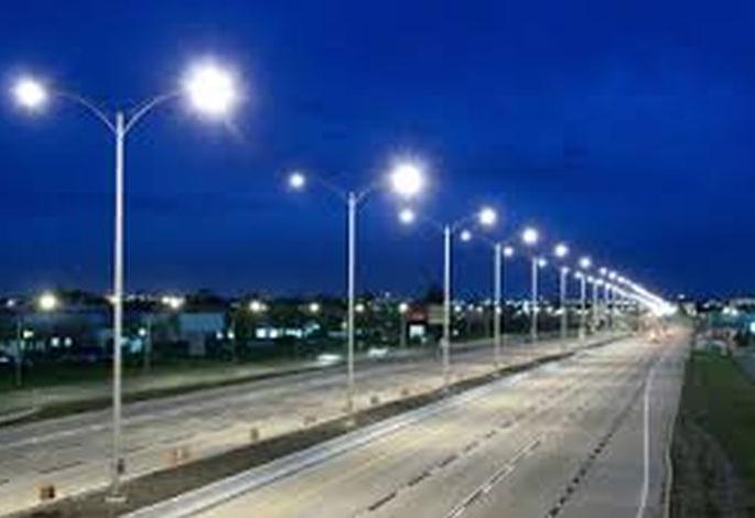 Street lights in Akola City switch off in night; on at day time | अकोला शहरातील पथदिवे दिवसा सुरू; रात्री बंद; मनपाचा कारभार ढेपाळला Street lights in Akola City switch off in night; on at day time | अकोला शहरातील पथदिवे दिवसा सुरू; रात्री बंद; मनपाचा कारभार ढेपाळला