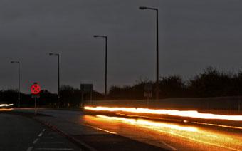 Akola Municipal Power Department sleeps; Main roads, the wards have no lights | अकोला मनपाचा विद्युत विभाग झोपेत; मुख्य रस्ते, प्रभाग अंधारात Akola Municipal Power Department sleeps; Main roads, the wards have no lights | अकोला मनपाचा विद्युत विभाग झोपेत; मुख्य रस्ते, प्रभाग अंधारात