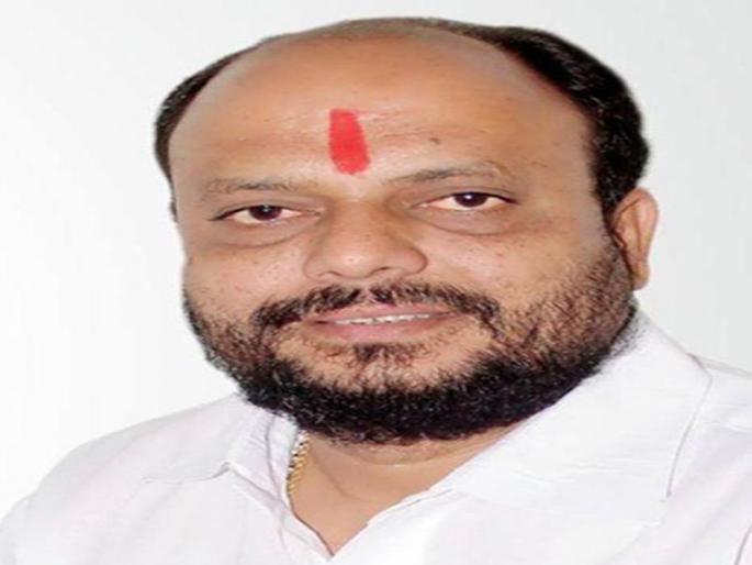 Strict action against those who bet on the black market | साठेबाजी व काळा बाजार करणाऱ्यांवर कठोर कारवाई - पालकमंत्री गुलाबराव पाटील Strict action against those who bet on the black market | साठेबाजी व काळा बाजार करणाऱ्यांवर कठोर कारवाई - पालकमंत्री गुलाबराव पाटील