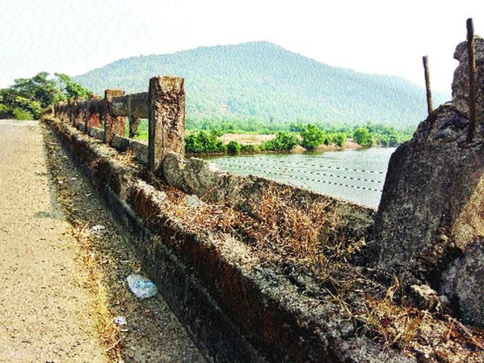 The bridge bridge receives the primary report of the Structural Audit | टोळ पुलाला वाळू वाहतुकीचा फटका, स्ट्रक्चर आॅडिटचा प्राथमिक अहवाल प्राप्त