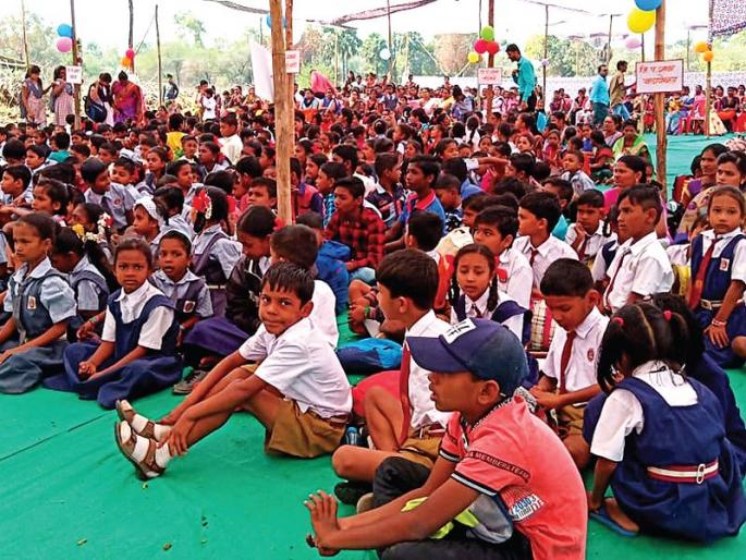'If students make opportunities available to the rural students, they will go ahead' | ‘ग्रामीण विद्यार्थ्यांना संधी उपलब्ध करून दिल्यास ते पुढे जातील’