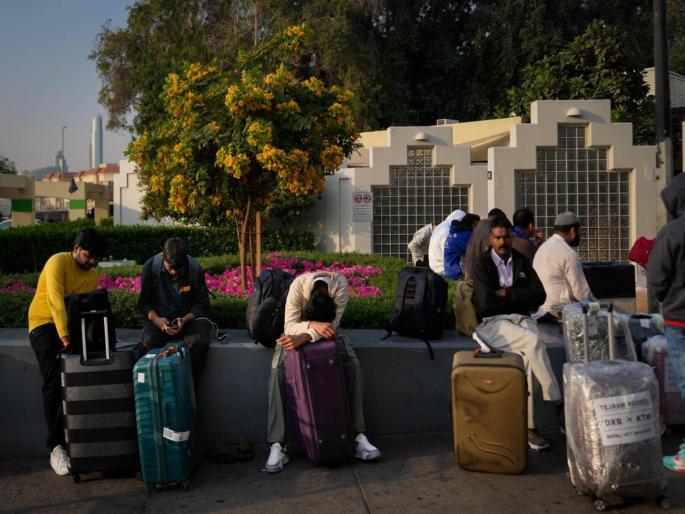 Request to the government for the return of Marathi citizens in the Middle East; Request in a letter to Eknath Shinde, Sunetra Pawar | मध्यपूर्वेतील मराठी नागरिकांचे परतण्यासाठी सरकारला साकडे; एकनाथ शिंदे, सुनेत्रा पवार यांना पत्राद्वारे विनंती Request to the government for the return of Marathi citizens in the Middle East; Request in a letter to Eknath Shinde, Sunetra Pawar | मध्यपूर्वेतील मराठी नागरिकांचे परतण्यासाठी सरकारला साकडे; एकनाथ शिंदे, सुनेत्रा पवार यांना पत्राद्वारे विनंती