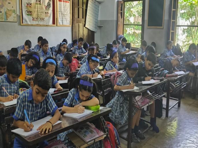 Mom Dad support me be sure to vote Children wrote letters to their parents | मम्मी-पप्पा माझा हट्ट पुरवा, मतदान नक्की करा! पाल्यांनी लिहिले पालकांना पत्र Mom Dad support me be sure to vote Children wrote letters to their parents | मम्मी-पप्पा माझा हट्ट पुरवा, मतदान नक्की करा! पाल्यांनी लिहिले पालकांना पत्र