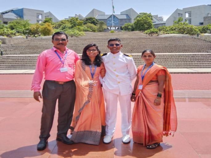 farmer son from Indapur is a sub lieutenant officer in the navy | Indian Navy: इंदापूरातील बळीराजाचा मुलगा नौदलात सब लेफ्टनंट अधिकारी farmer son from Indapur is a sub lieutenant officer in the navy | Indian Navy: इंदापूरातील बळीराजाचा मुलगा नौदलात सब लेफ्टनंट अधिकारी