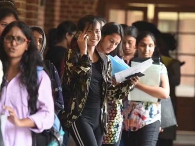 Engineering students will get admission in fifth semester Temporary relief of the University | अभियांत्रिकी विद्यार्थ्यांना मिळणार पाचव्या सत्रात प्रवेश; विद्यापीठाचा तात्पुरता दिलासा Engineering students will get admission in fifth semester Temporary relief of the University | अभियांत्रिकी विद्यार्थ्यांना मिळणार पाचव्या सत्रात प्रवेश; विद्यापीठाचा तात्पुरता दिलासा