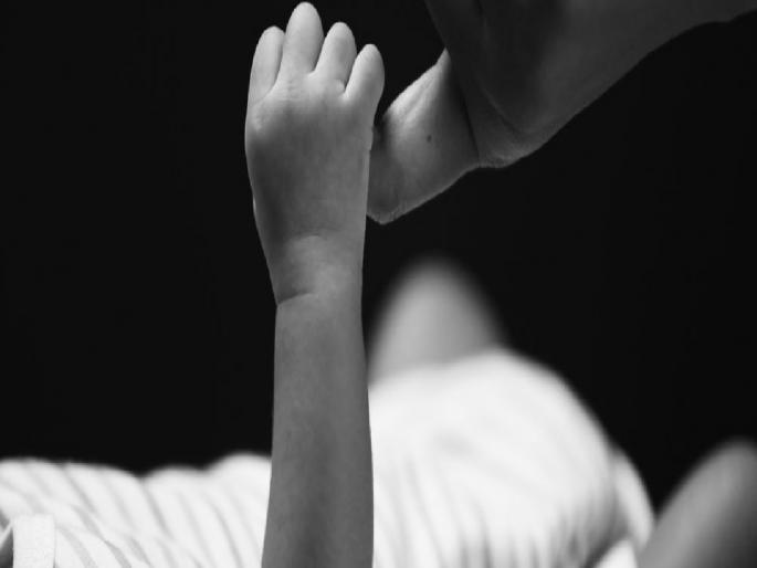 Student collapses and dies while playing in school | धक्कादायक! लंगडी खेळता खेळता विद्यार्थ्याचा कोसळून मृत्यू; शाळेतील घटनेनं खळबळ Student collapses and dies while playing in school | धक्कादायक! लंगडी खेळता खेळता विद्यार्थ्याचा कोसळून मृत्यू; शाळेतील घटनेनं खळबळ