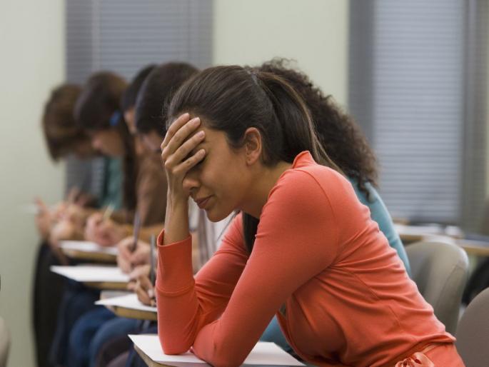 Children log ab tension ko maro goli! Contact this number if you feel depressed after 12th result | बच्चे लोग अब टेन्शन को मारो गोली! बारावी निकालानंतर नैराश्य आल्यास 'या' नंबरवर संपर्क साधा Children log ab tension ko maro goli! Contact this number if you feel depressed after 12th result | बच्चे लोग अब टेन्शन को मारो गोली! बारावी निकालानंतर नैराश्य आल्यास 'या' नंबरवर संपर्क साधा