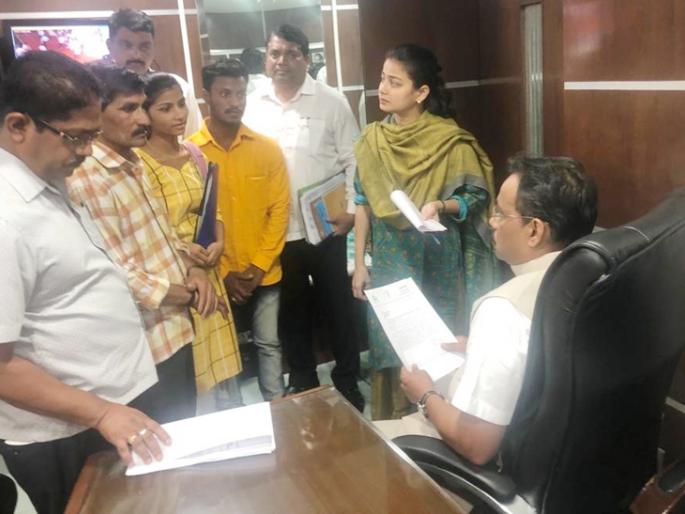 Scholarships to 970 students who are not undergoing caste verification | जात पडताळणी नसणाºया ९७० विद्यार्थ्यांना शिष्यवृत्ती द्या Scholarships to 970 students who are not undergoing caste verification | जात पडताळणी नसणाºया ९७० विद्यार्थ्यांना शिष्यवृत्ती द्या