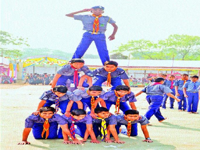 Adventure demonstration of students, Dehurod Ordnance Factory Colonial cultural program | विद्यार्थ्यांची साहसी प्रात्यक्षिके, देहूरोड आयुध निर्माणी वसाहतीत सांस्कृतिक कार्यक्रम Adventure demonstration of students, Dehurod Ordnance Factory Colonial cultural program | विद्यार्थ्यांची साहसी प्रात्यक्षिके, देहूरोड आयुध निर्माणी वसाहतीत सांस्कृतिक कार्यक्रम
